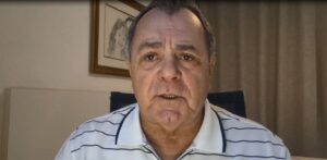 Juiz errou ao expulsar Evertton Araújo em Corinthians x Flamengo