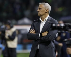 A dança dos técnicos começou cedo