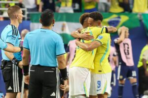 Brasil vence, mas arbitragem erra em jogo diante da Escócia