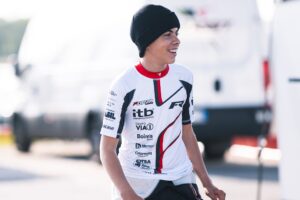Francisco Rocha conquista o Top 10 no WSK e celebra evolução na temporada europeia