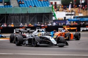 F3: Pedro Clerot sobe oito posições e destaca bom ritmo do carro na corrida principal em Silverstone