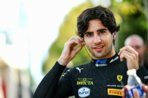 Rafael Câmara parte do top-5 nas duas corridas principais da F2 em Baku
