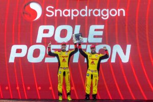 Vencedores da última corrida de duplas da Stock Car, Casagrande e Robe faturam pole de endurance em Brasília