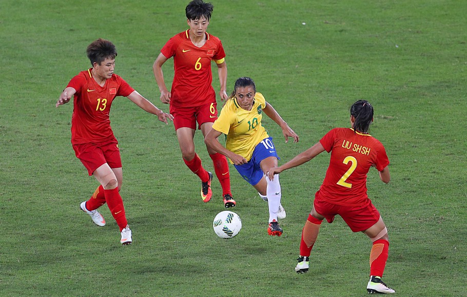 File:Futebol feminino olímpico- Brasil e Suécia no Maracanã