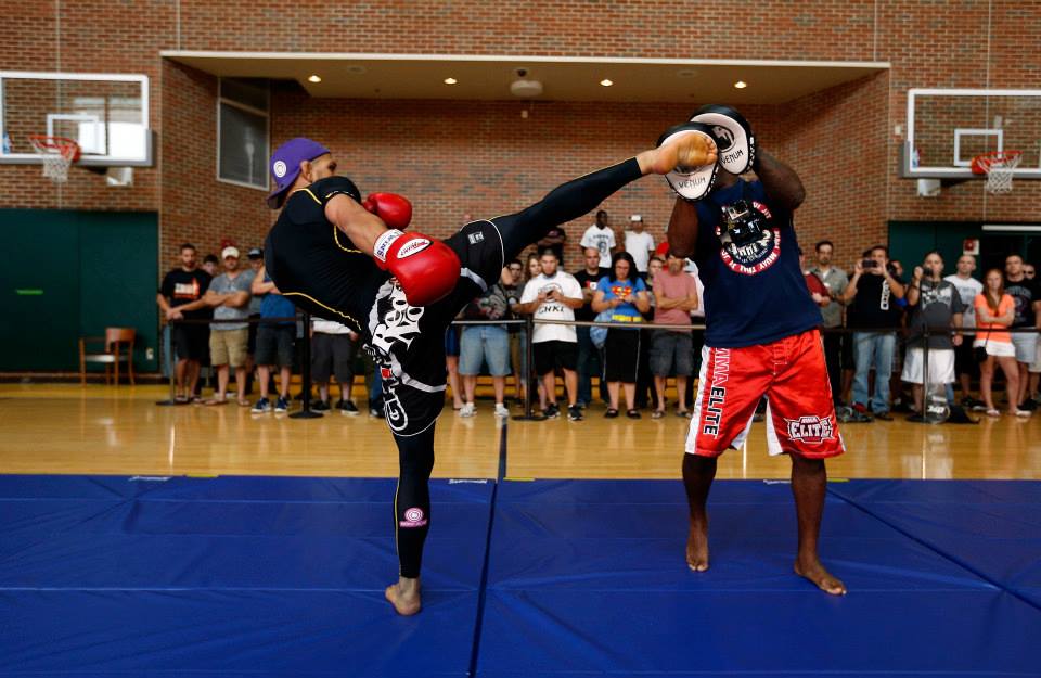 Rafael dos Anjos e Rafael Cordeiro, uma parceria vencedora - Divulgação UFC/Josh Hedges