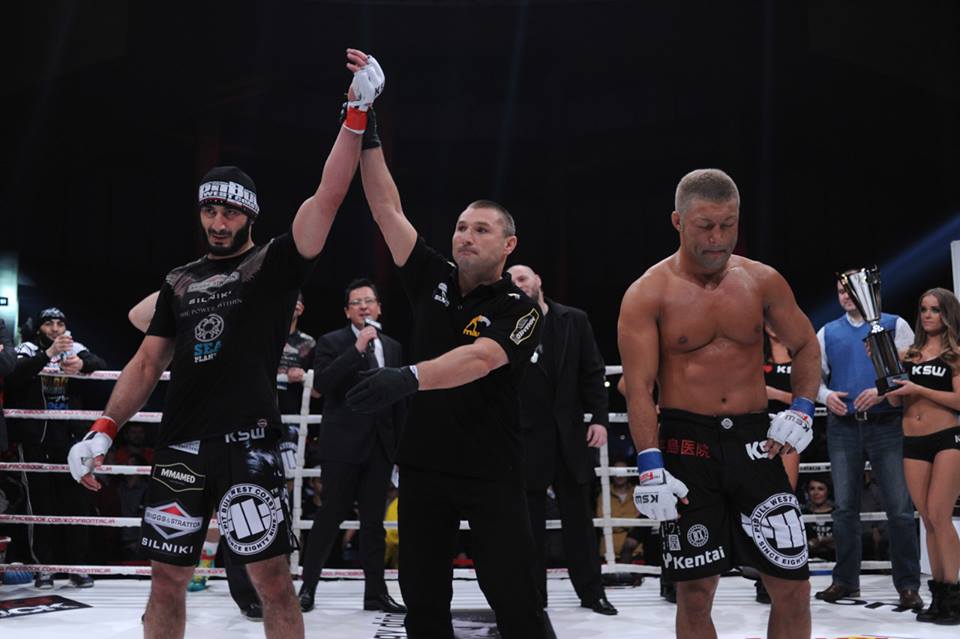 Khalidov vence pela oitava vez consecutiva - Divulgação KSW
