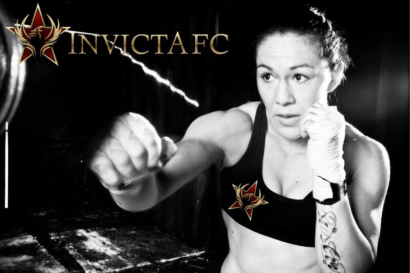 Cris Cyborg faz sua estréia no UFC neste sábado - Divulgação Invicta FC/Esther Lin