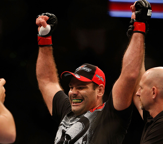 Gabriel Napão é um dos representantes brasileiros no UFC on FOX neste sábado - Divulgação UFC/Josh Hedges
