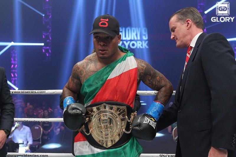 Tyrone Spong venceu Gp de meio pesados em Nova York - DIvulgação GLORY/Ben Pontier
