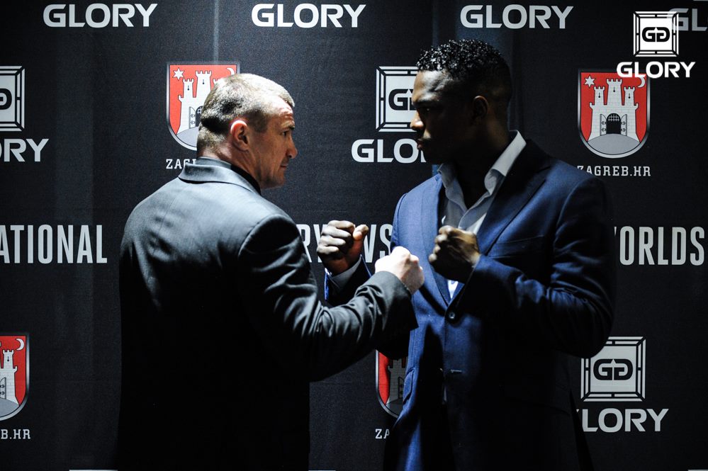 Mirko e Bonjasky se encaram em coletiva de imprensa na Croácia - Divulgação GLORY