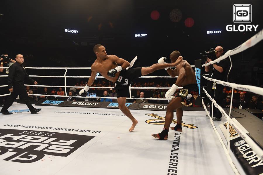 Daniels aplica nocaute espetacular - Divulgação GLORY/James Law/Ryan Loco/Scott Hirano