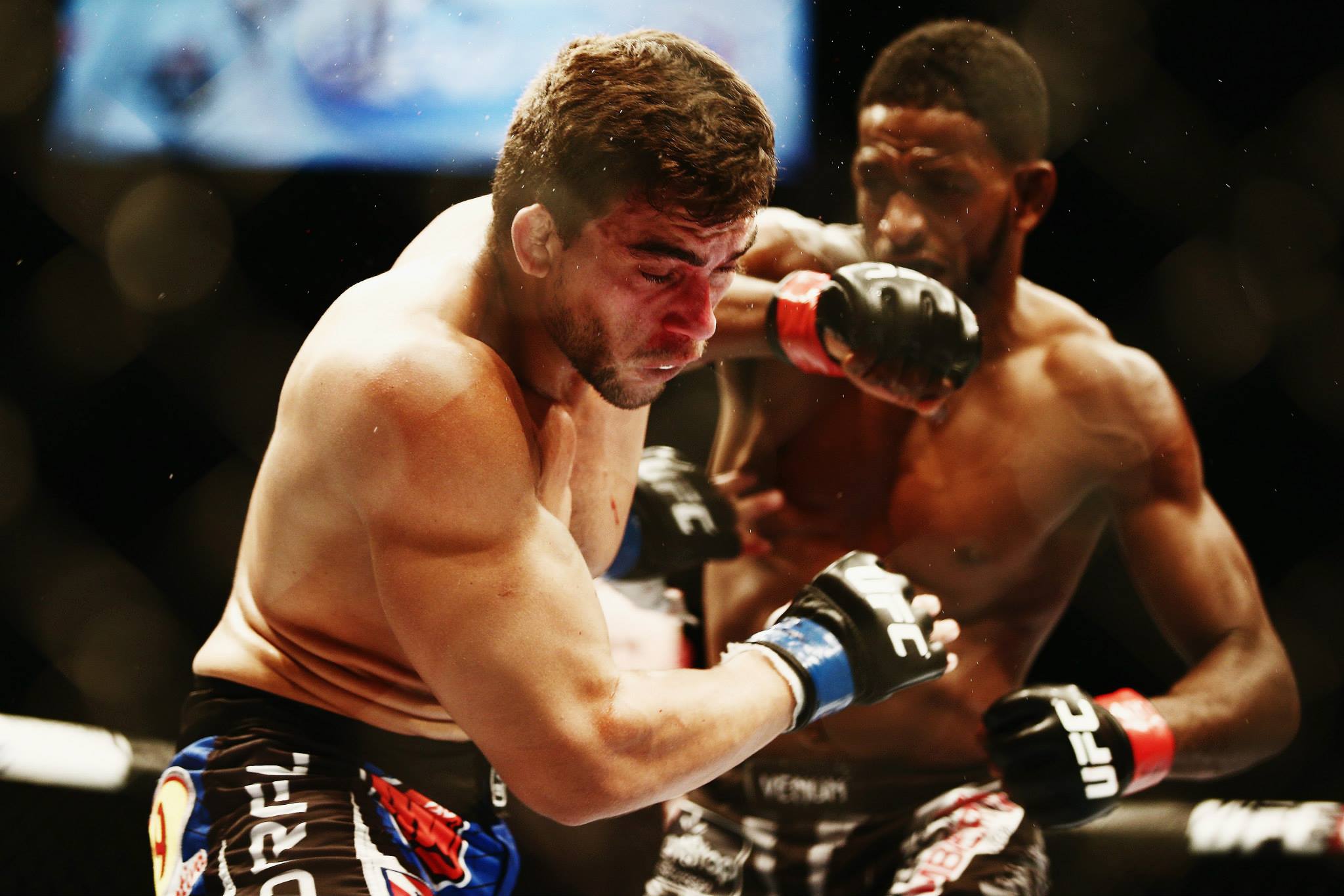 Com grande finalização de Charles do Bronx, Marquardt finaliza Te Huna