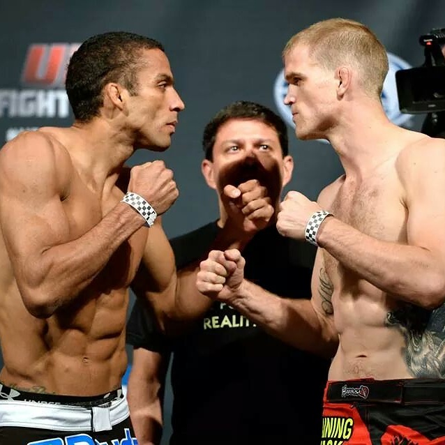 Edson Barboza retorna contra Evan Cunham - Divulgação UFC/Josh Hedges