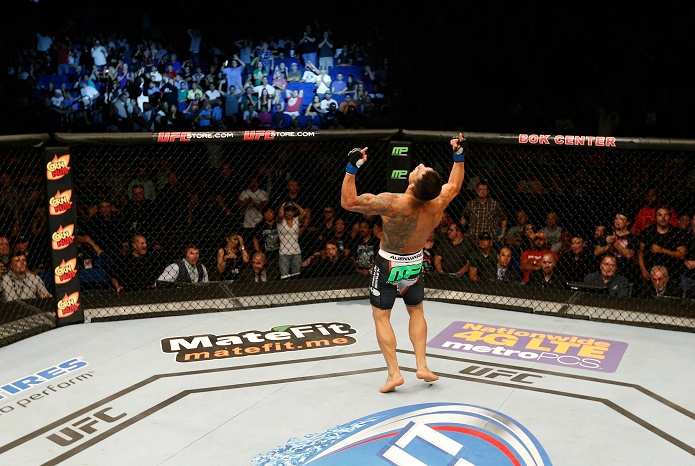 Rafael conquista vitória espetacular no UFC - Divulgação UFC/Josh Hedges