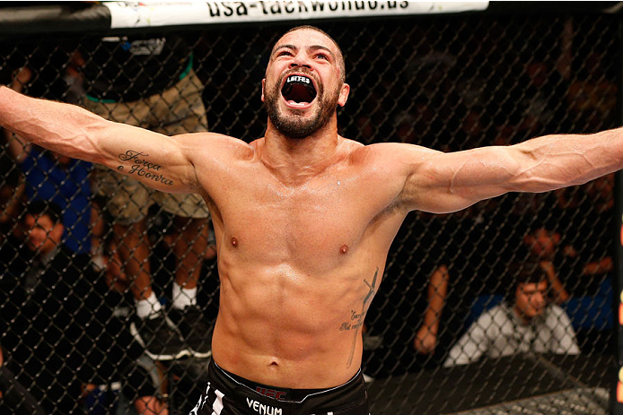 Thales comemora grande vitória no UFC e projeta luta com Bisping - Divulgação UFC/Josh Hedges