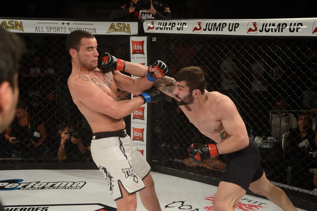 Trevisan vence e disputa cinturão contra Vitor Negão - Divulgação MMA Super Héroes/Lourival Isaque