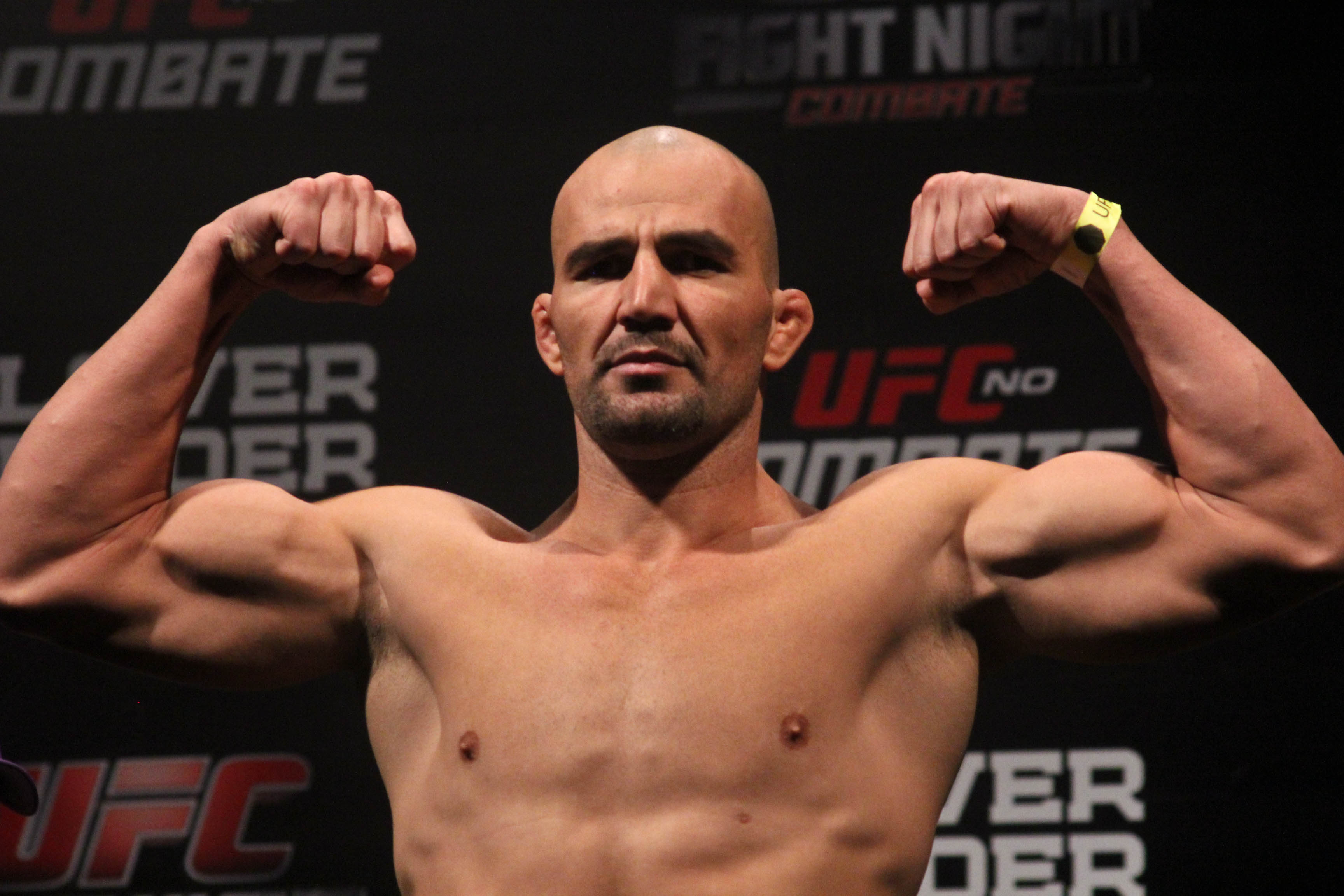 Glover volta a lutar no Brasil no UFC 179 - Ana Carolina/Gazeta Press