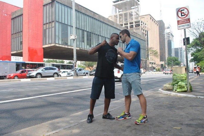 Astros de luta principal se encaram na Avenida Paulista - DIvulgação