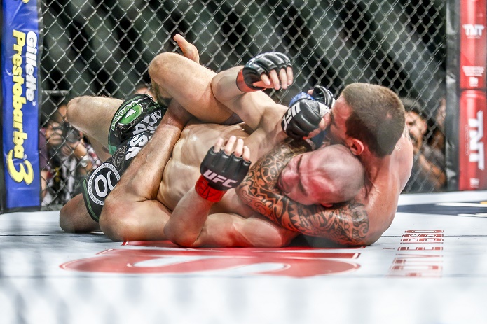Renato Moicano finaliza finlandês no UFC - Wander Roberto/Inovafoto