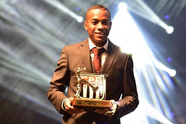 Robinho mandou mensagem para Belfort que luta neste sábado no UFC - Fernando Dantas/Gazeta Press