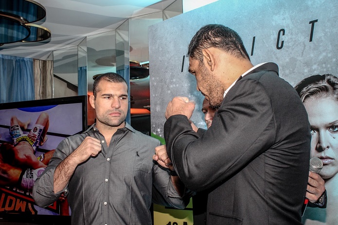 Shogun encara Minotouro - Ana Carolina/Gazeta Press