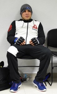 Cejudo vence Formiga e pode lutar por cinturão - Divulgação
