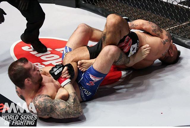 João Zeferino é destaque brasileiro e vence duelo com Macaco - Divulgação/Ryan Loco