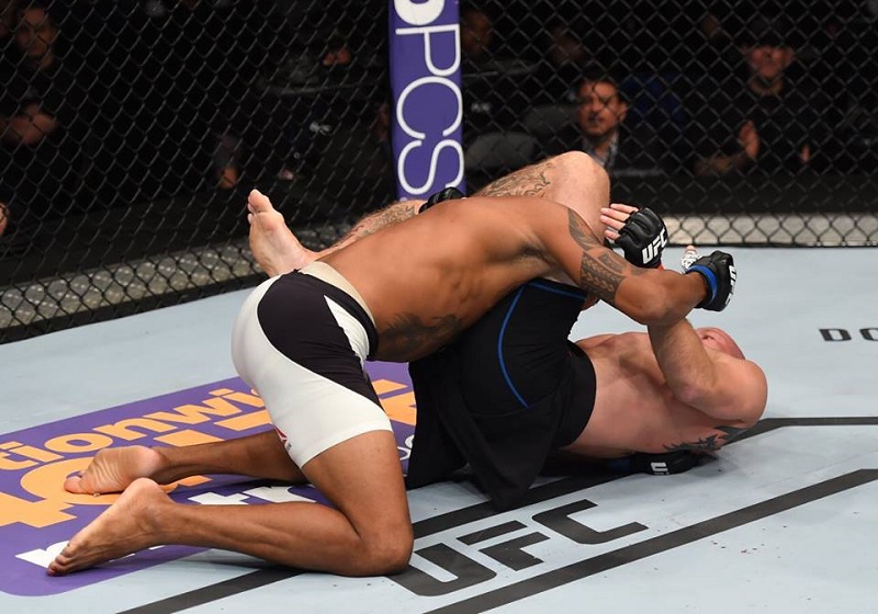Cerrone finaliza Cowboy no UFC - Divulgação
