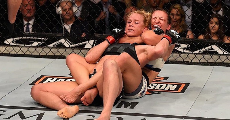 Miesha Tate conquista cinturão com finalização sobre Holm - Divulgação