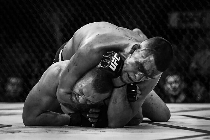 Nate Diaz finaliza Conor McGregor no UFC e faz namorada de irlandês chorar - Divulgação