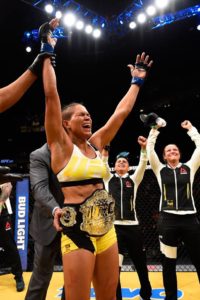 Campeã do UFC, Amanda Nunes ainda não tem adversária definida oficialmente - Divulgação/Jeff Bottari
