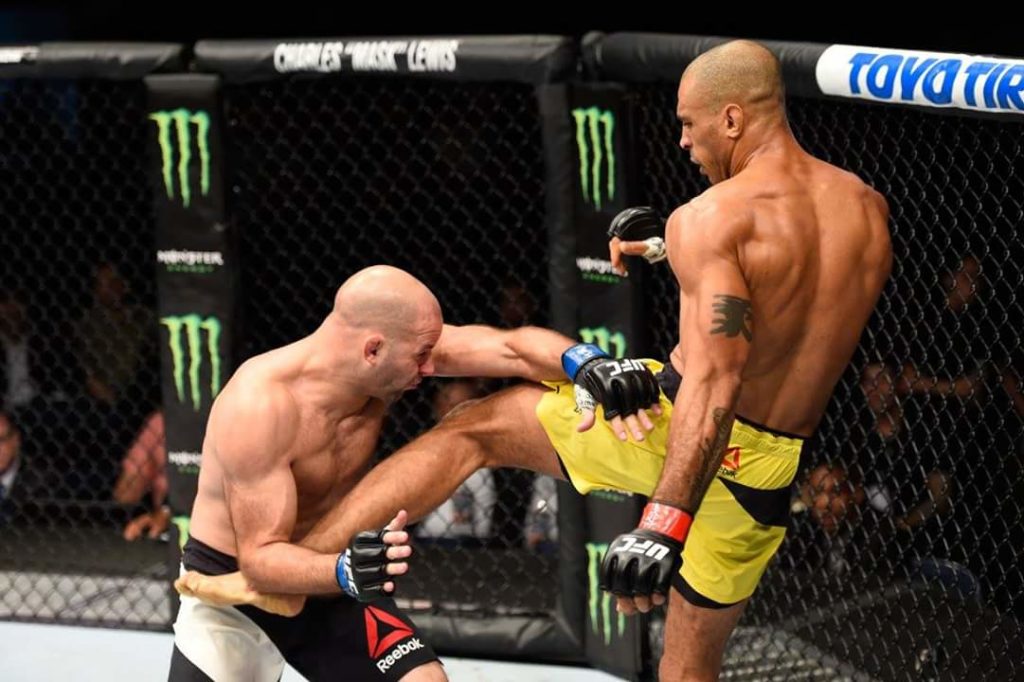 Jucão vence em estréia nos meio médios - Divulgação/Jeff Bottari