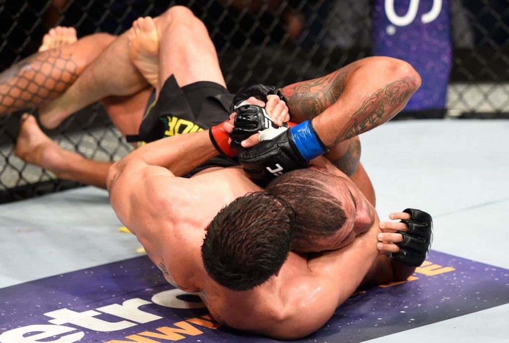 Cara de Sapato brilha com finalização em compatriota - Divulgação/Jeff Bottari